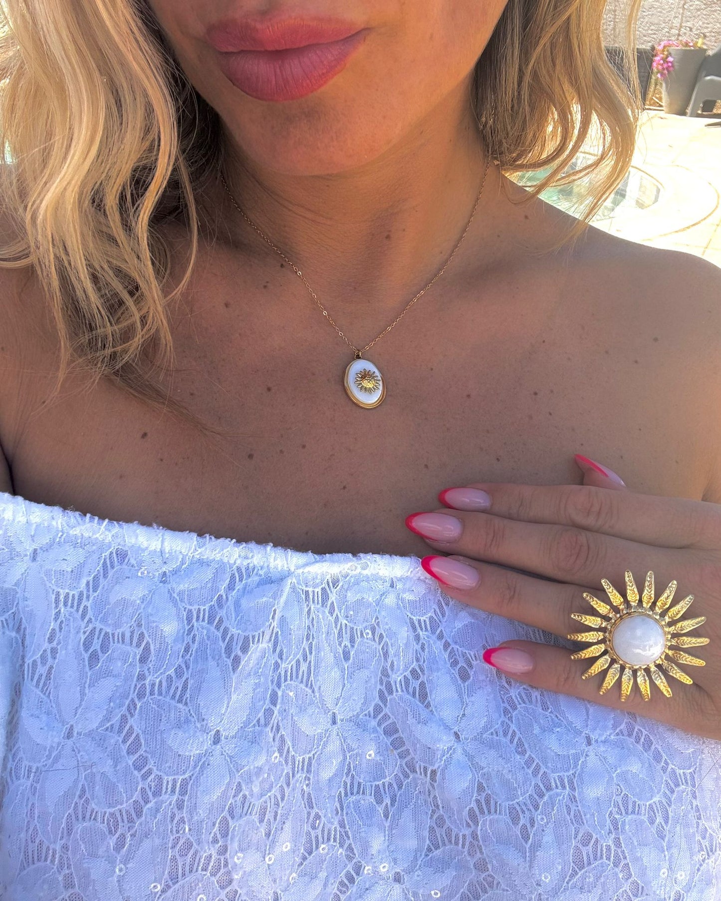 Collier amazonia blanc