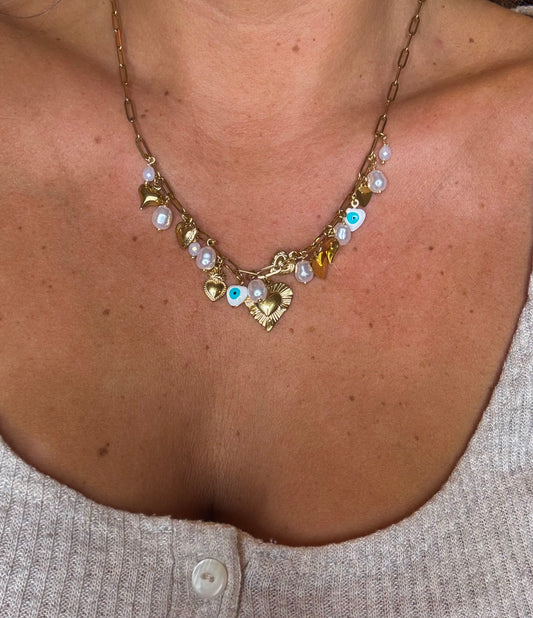 Collier bleu eyes